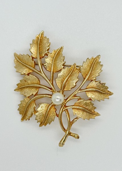 (us)gold tone pearl brooch